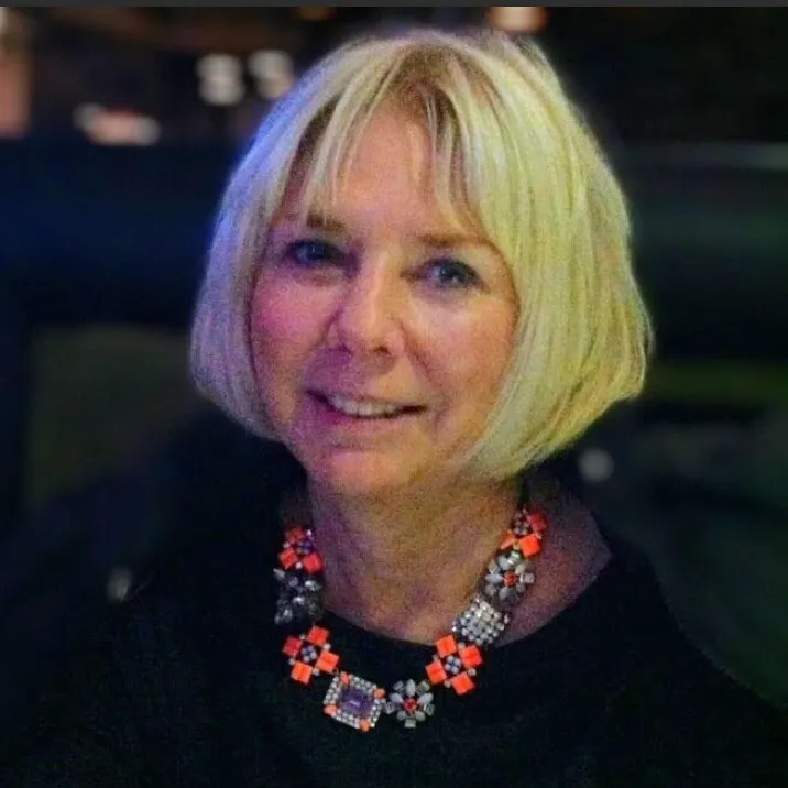 Photo of Linda M. Habib